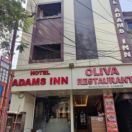 Hotel Adams Inn Near Mumbai Airport Екстер'єр фото
